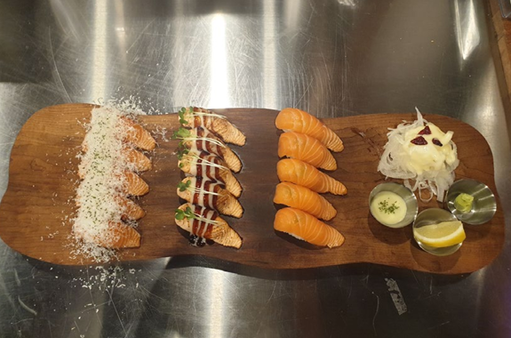 Sushi Combo Platter with Udon